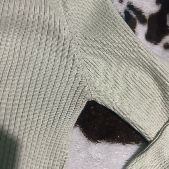 sold @ plato’s - Picture 5 of 6